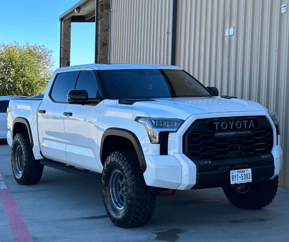 Full Detail On A Truck In Texas